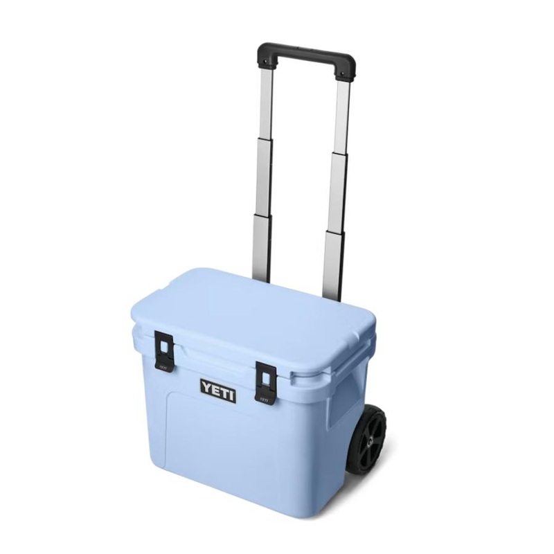 YETI ROADIE 32 WHEELED COOLER